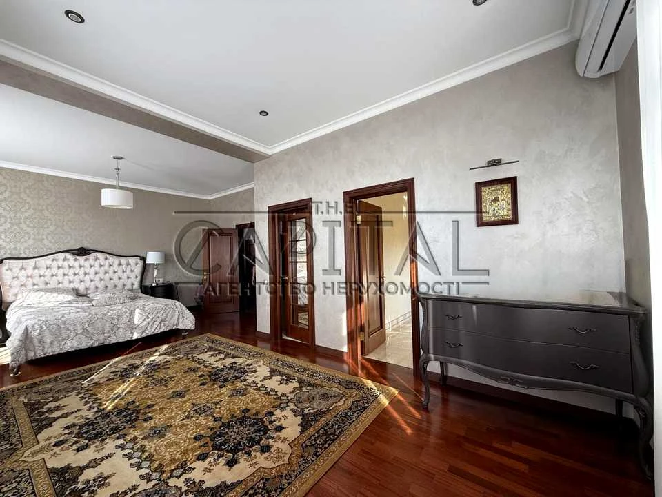 House. Kyiv, Sadowa 52 acres