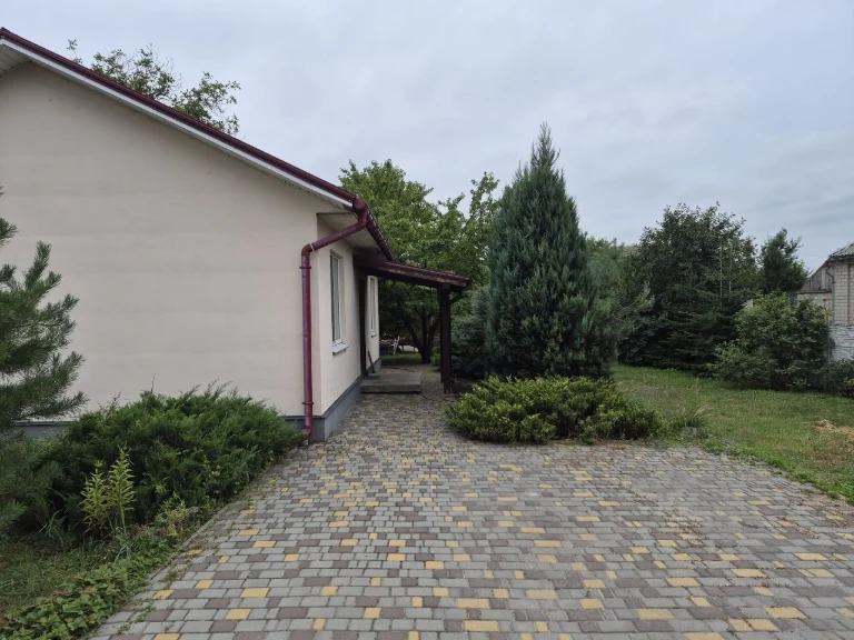 Продається будинок в Олександрівці, вся меблі та техніка.