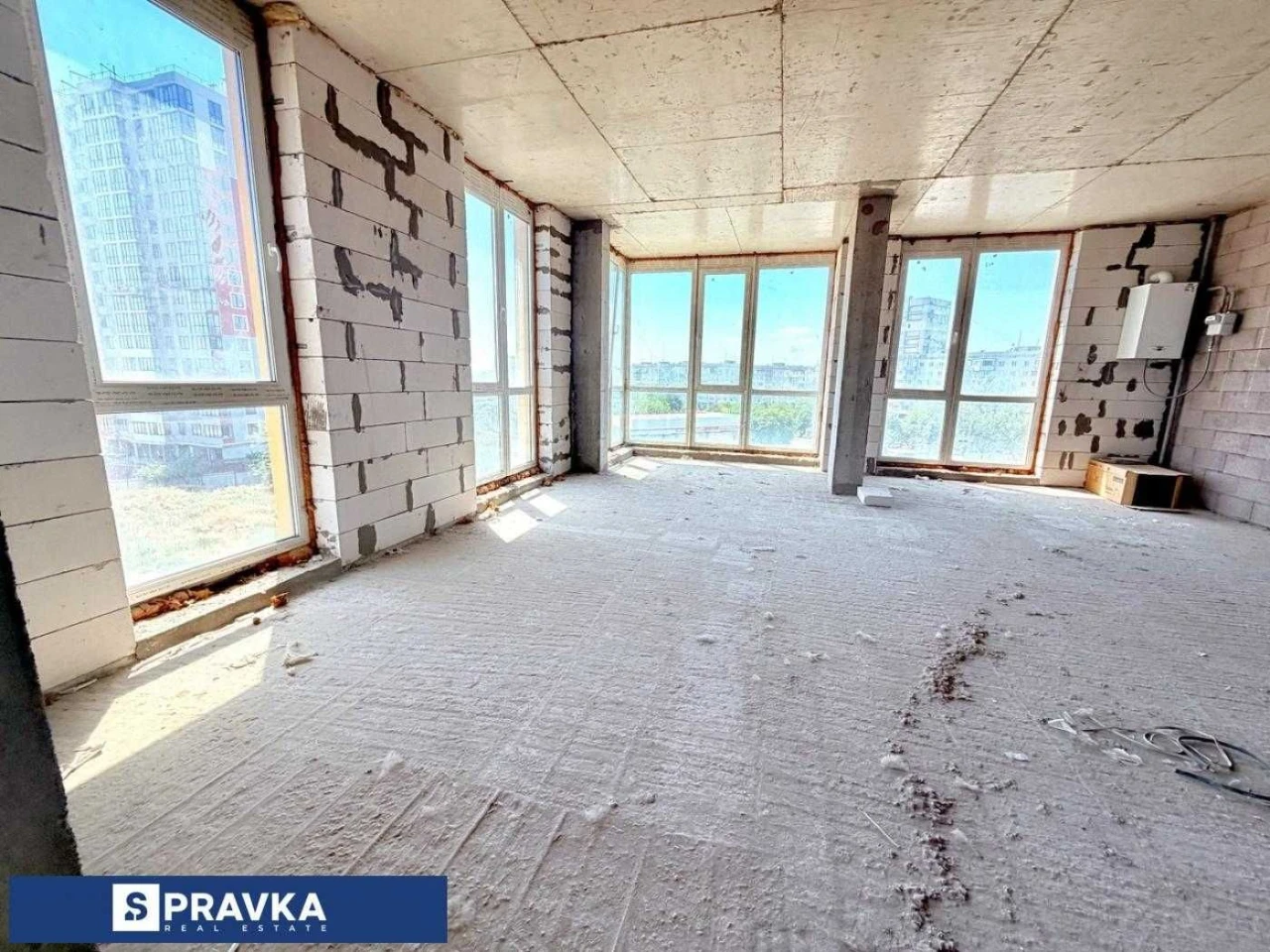 Срочная продажа 2-комнатной квартиры 68 м2 в сданном, заселенном доме