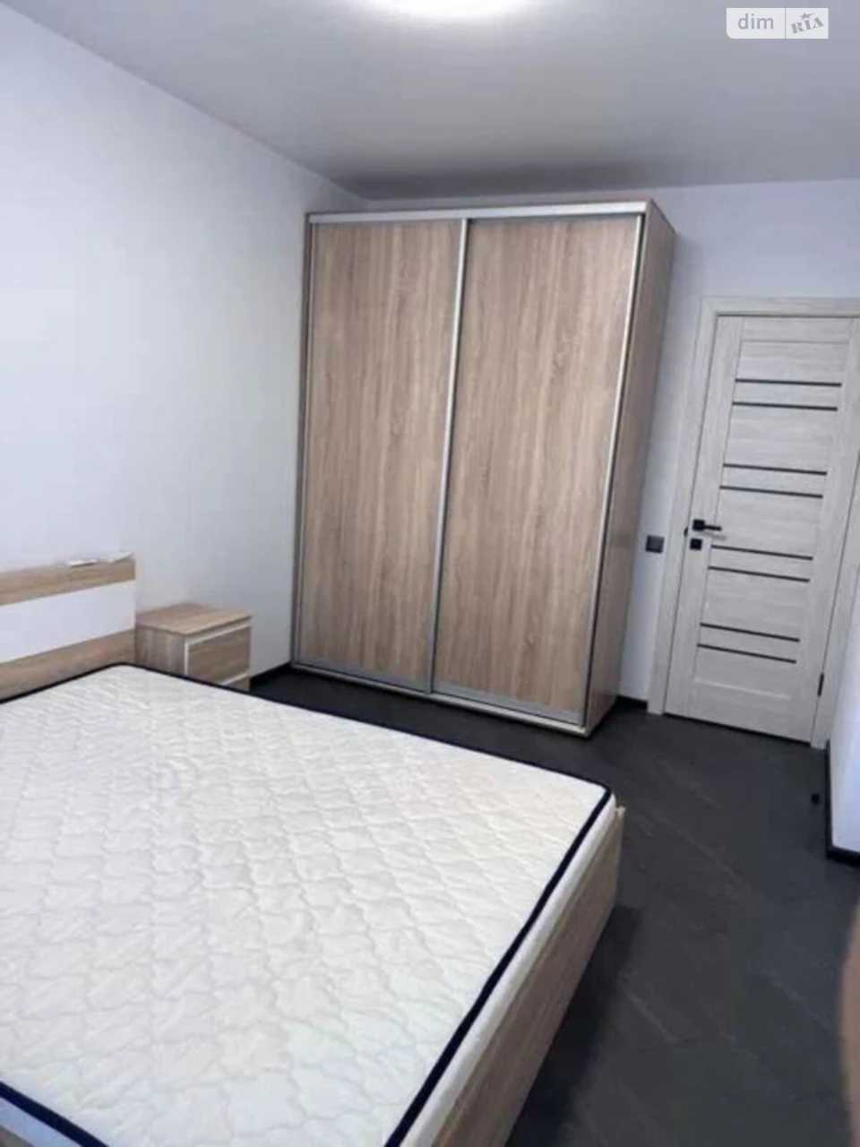 Long-Term Rental Apartment Podilsky