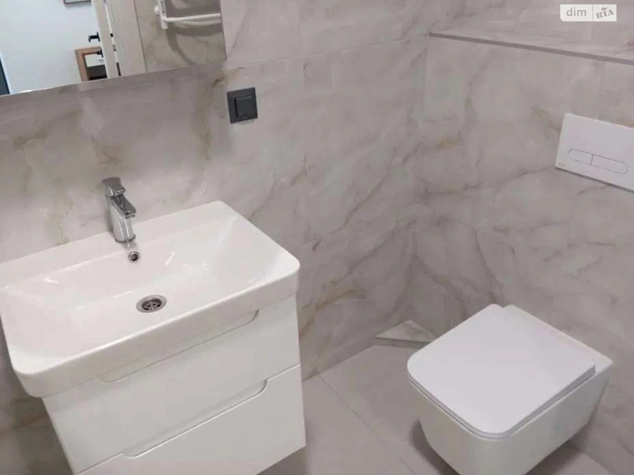 Long-Term Rental Apartment Podilsky