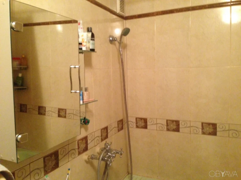 Rent one room in a 3-room apartment in the Pozniak area