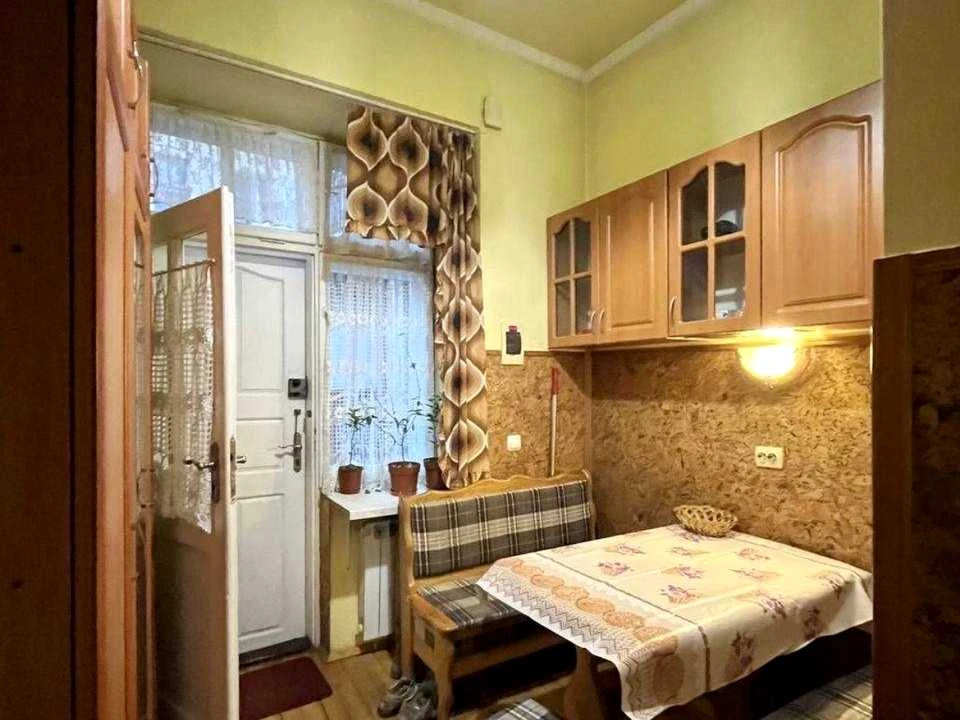 Квартира. Львів, вулиця Богдана Хмельницького