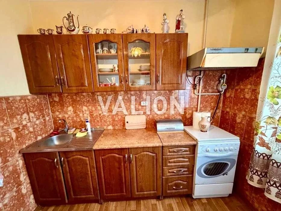Продажа 2-х комнат в Райдужном 21А, метро Дарница.