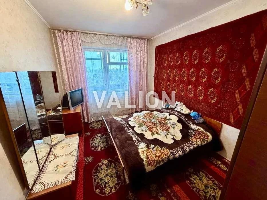 Продажа 2-х комнат в Райдужном 21А, метро Дарница.
