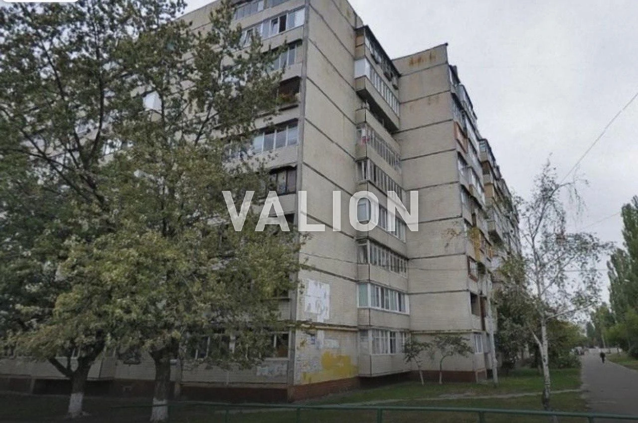 Продажа 2-х комнат в Райдужном 21А, метро Дарница.