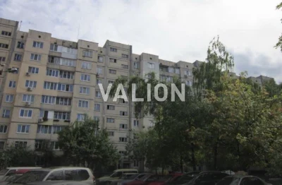 Продажа 2-х комнат в Райдужном 21А, метро Дарница.