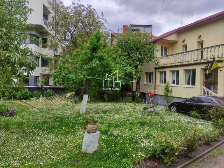 Дом. Мошинская, Львов