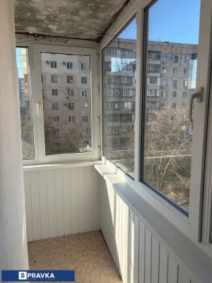 СРОЧНО ! 2 ком.кв. на БЕЗОПАСНОМ этаже с БАЛКОНОМ