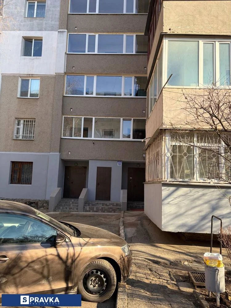 СРОЧНО ! 2 ком.кв. на БЕЗОПАСНОМ этаже с БАЛКОНОМ