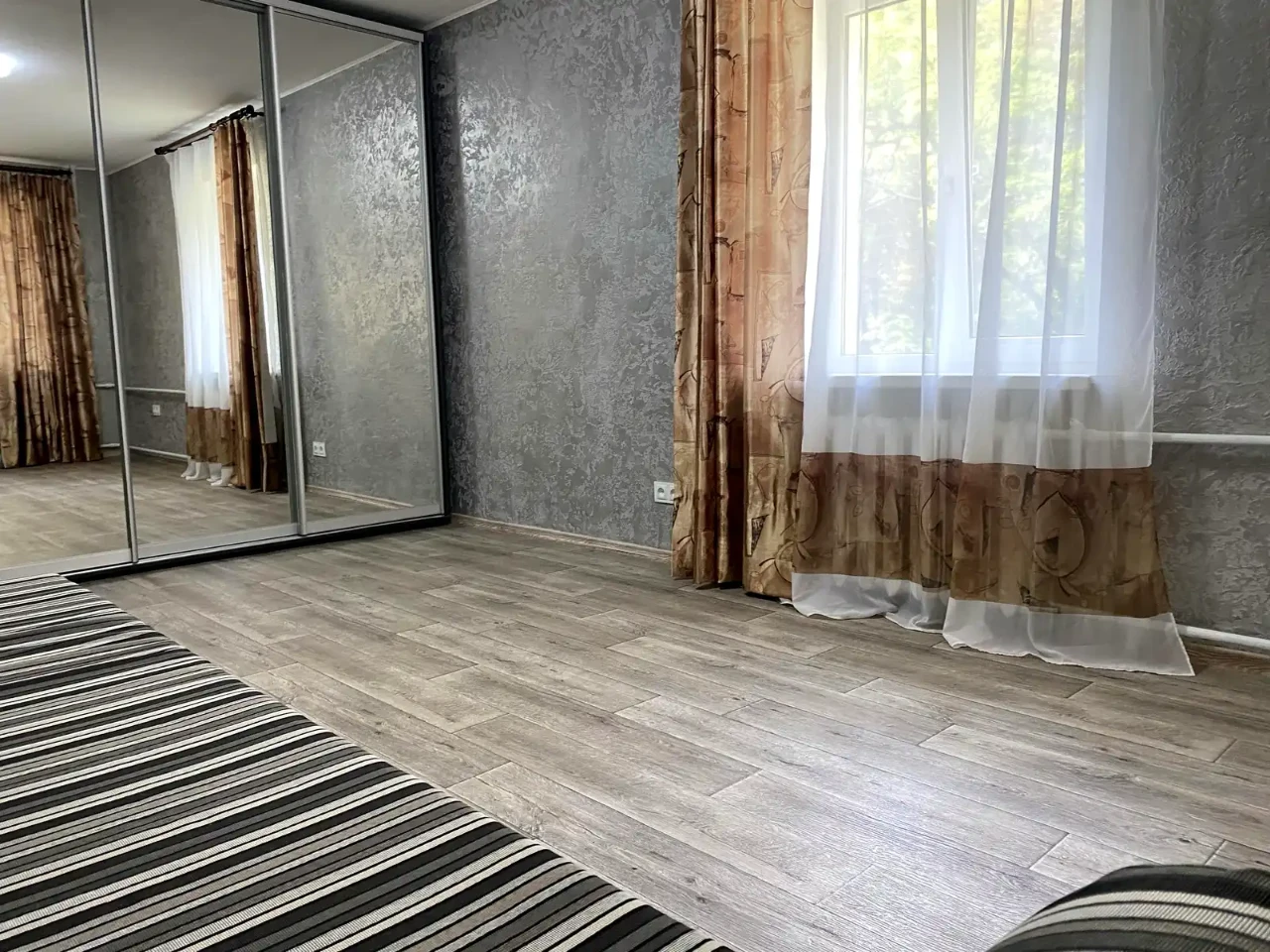 Продажа квартиры 1-й комнаты 32 м² 1/5 этажа