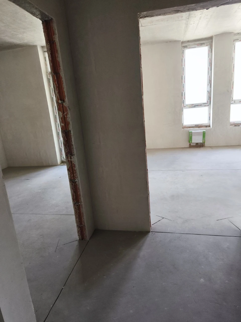 Продаж 1-кімнатної квартири в ЖК Причал, в Дарницькому район