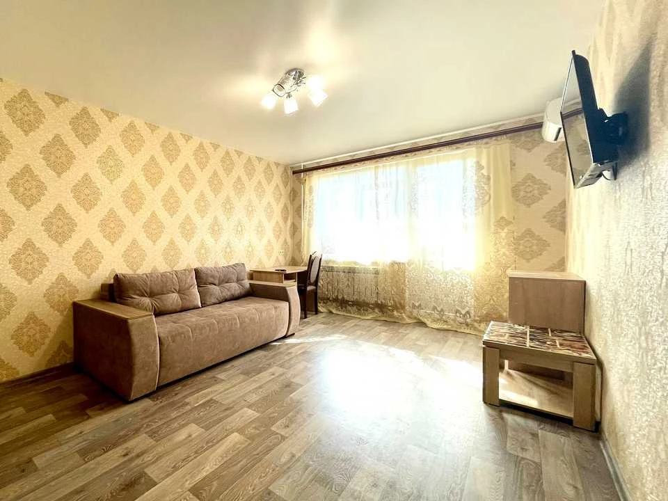 Apartment. Kharkiv, Yuliyevskiy Prospect
