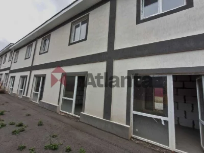 I will sell a townhouse with an automatic transmission system. Closed territory. Place for Auto Len