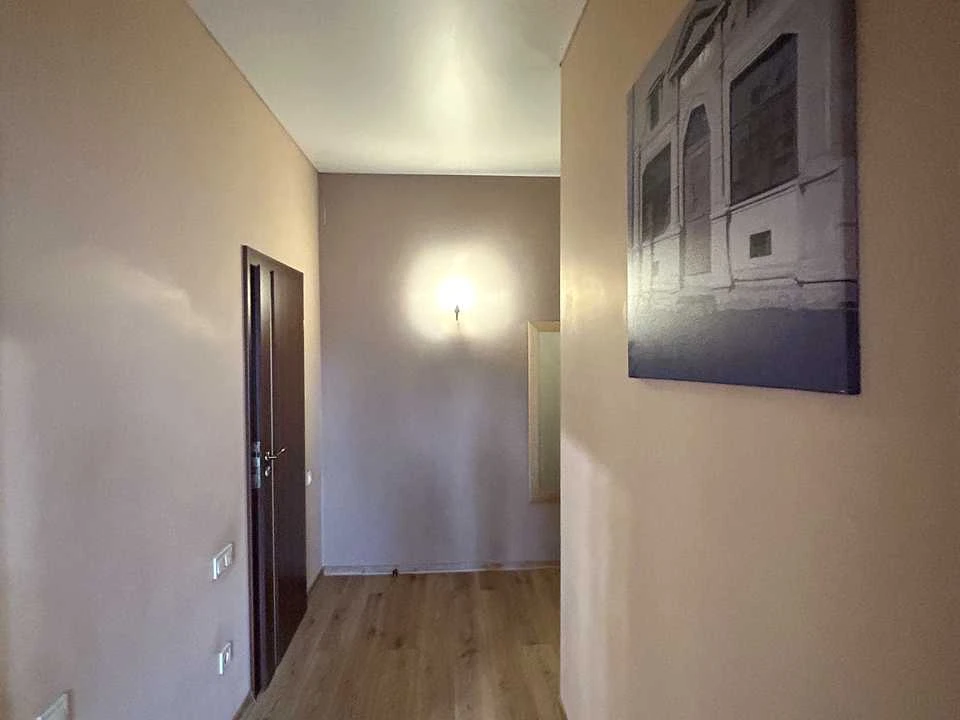 Apartment. Odessa, Knizhovyi Street