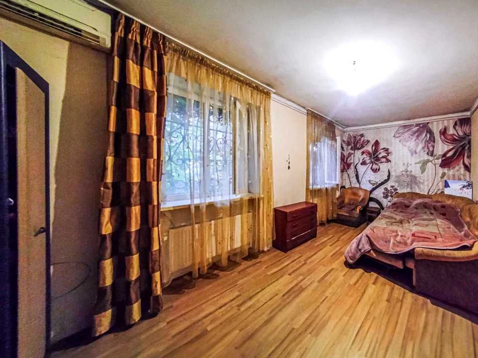 House. Odessa, Obilna