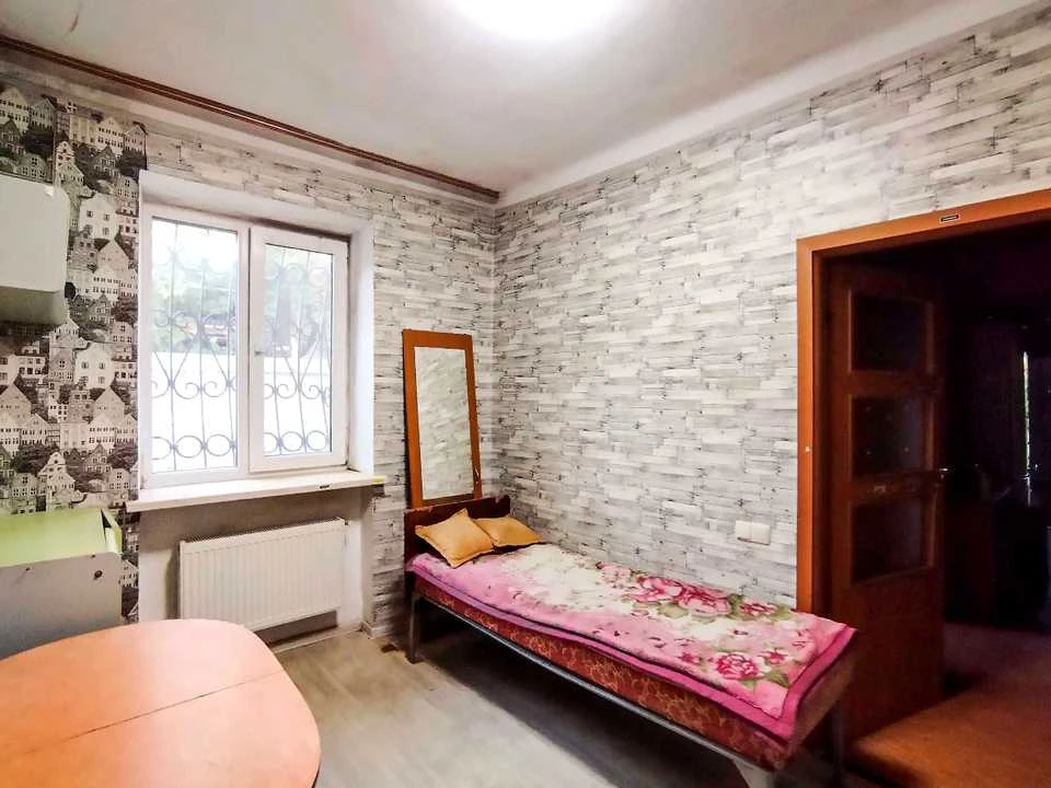 House. Odessa, Obilna