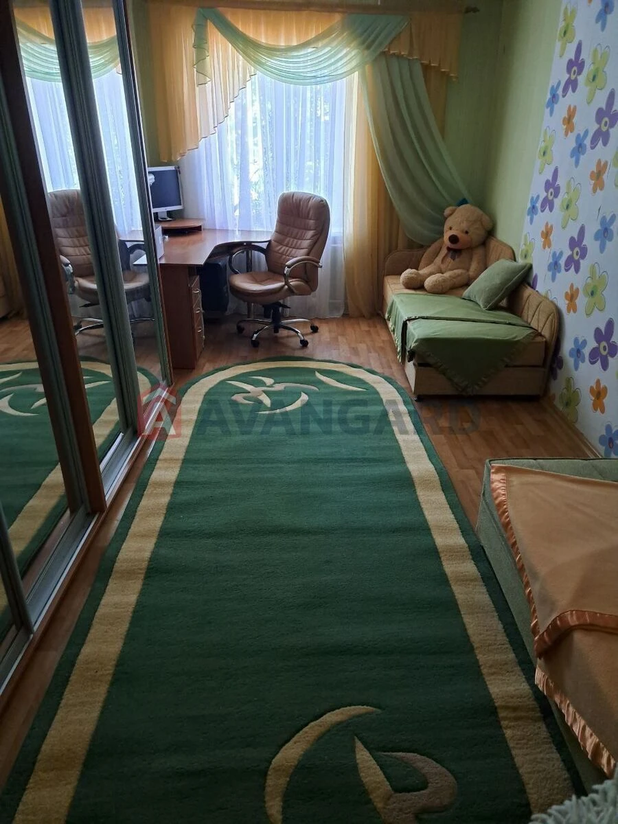Sale of a 3-room apartment. Central District 21