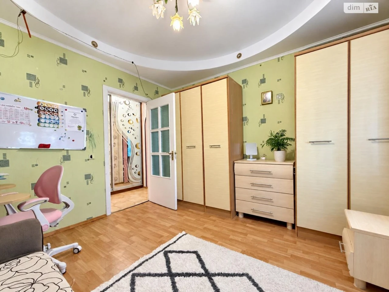 Продается квартира в Деснянском районе