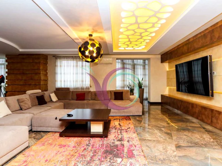 Apartment. Ivano-Frankivsk, Hnatia Hotkevych Street