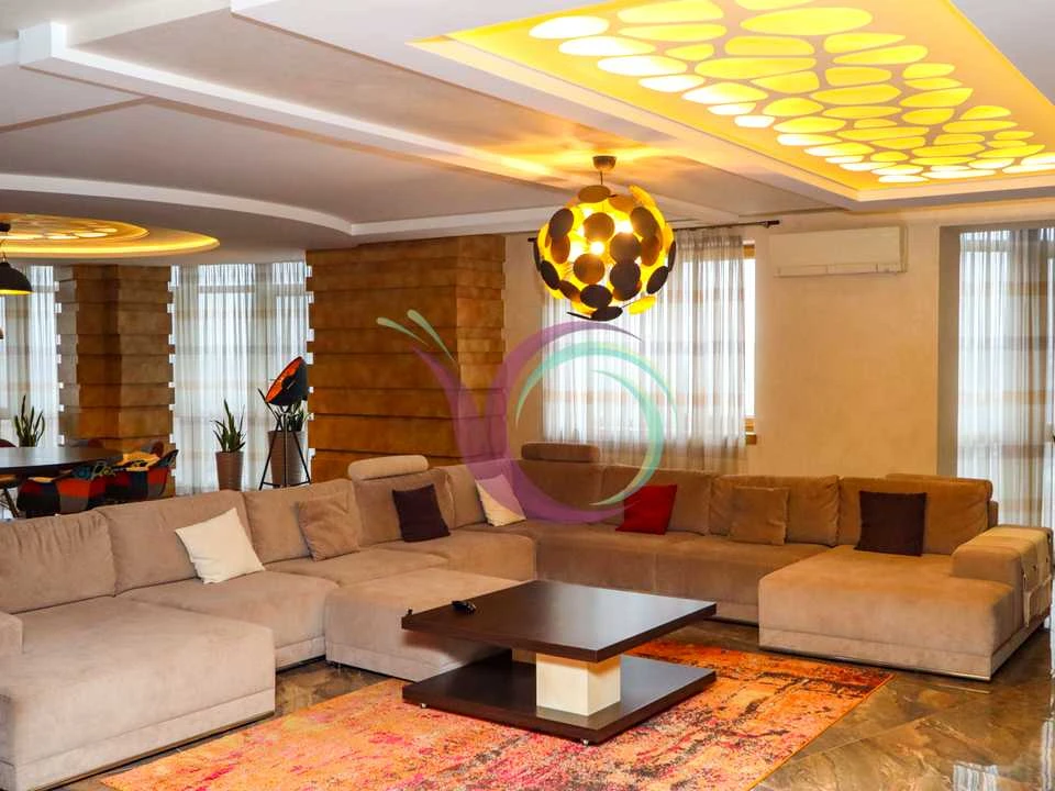 Apartment. Ivano-Frankivsk, Hnatia Hotkevych Street