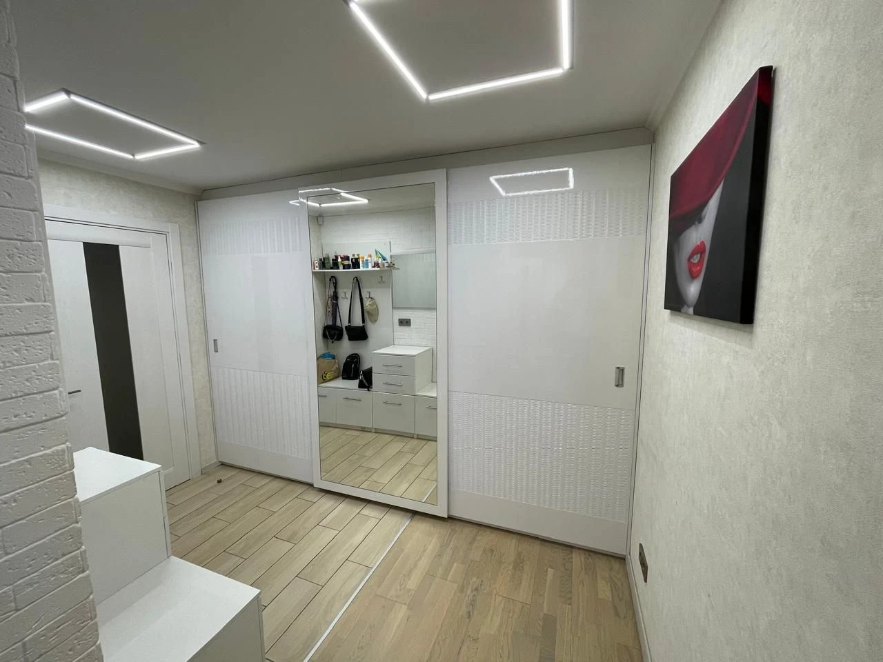 2-room apartment 68 m² | designer renovation | new building | Gol