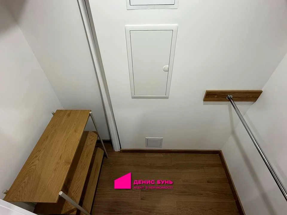 Apartment. Дніpro, Naberezhna Peremohy st.