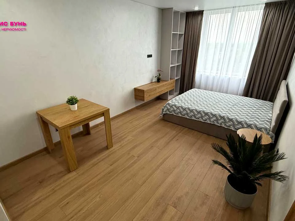 Apartment. Дніpro, Naberezhna Peremohy st.