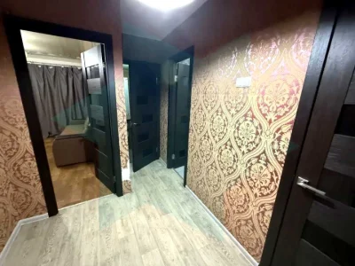 Apartment. Dnipro, residential area Topola-2, street.