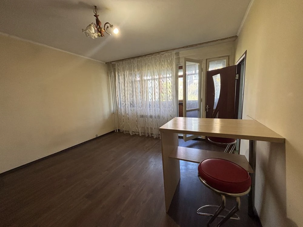 Apartment for Sale: 2 rooms on Генерала Свободи, 2