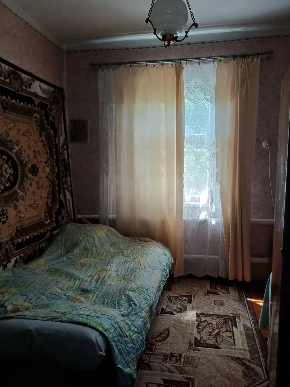 Продається будинок в центрі Красної Слободи. Черкаська область
