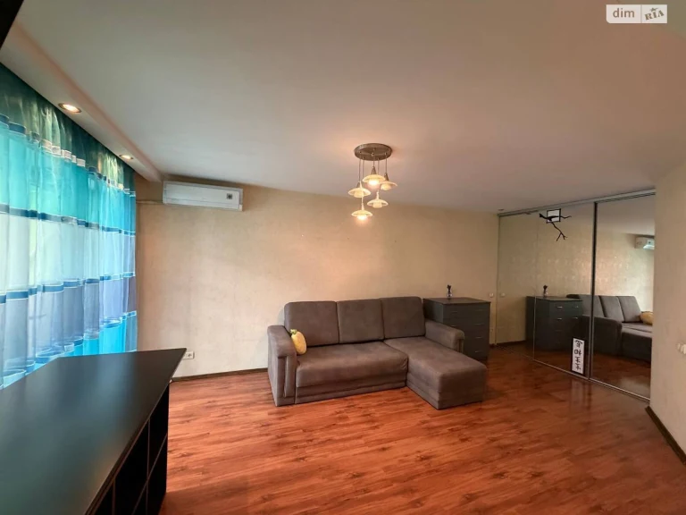 Apartment for Sale: Red Stone