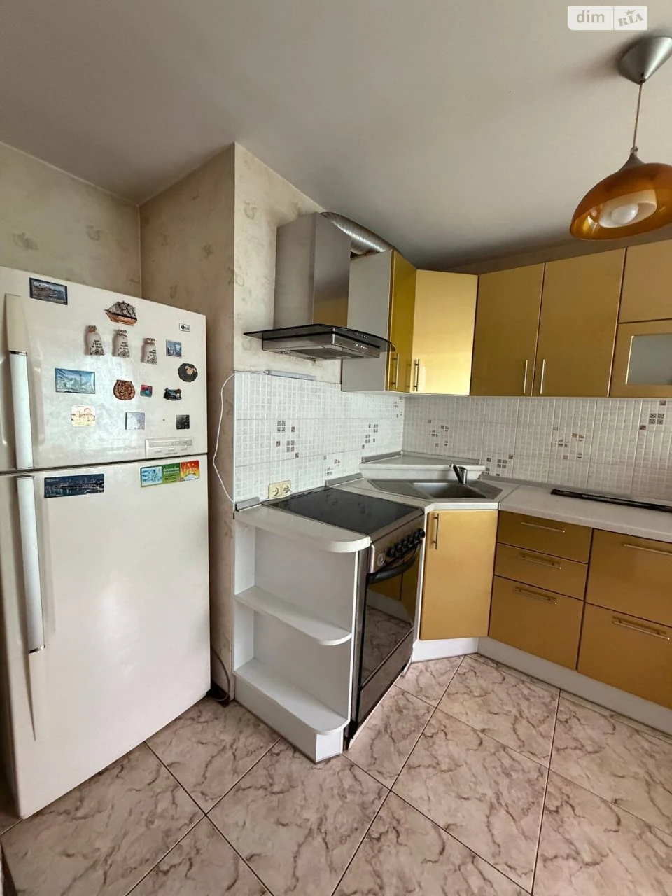 Apartment for Sale: Red Stone