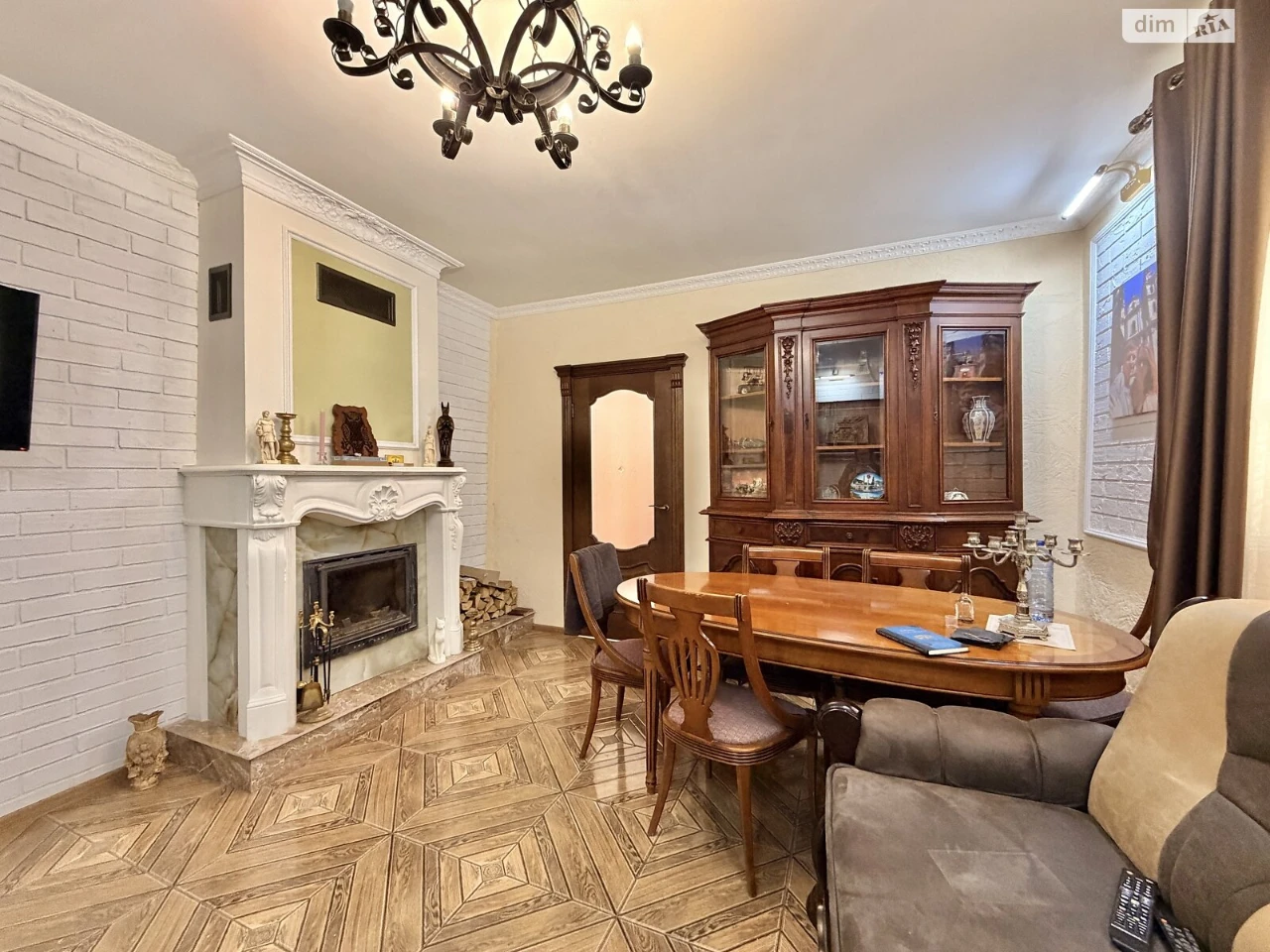 Apartment for Sale - Part of a House