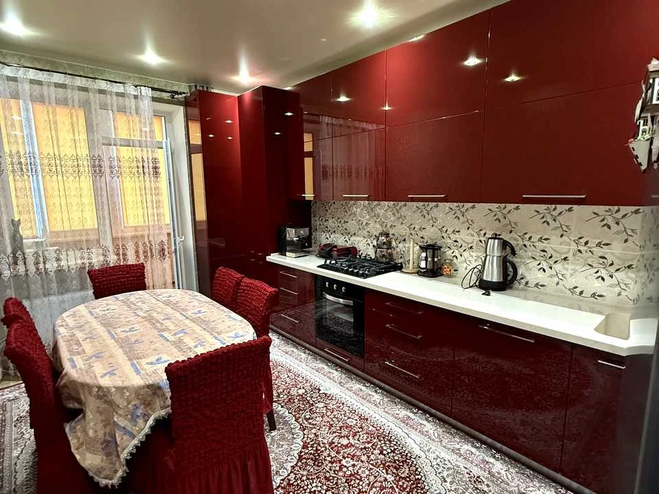 Apartment. Chernihiv, Nezalezhnosti St.