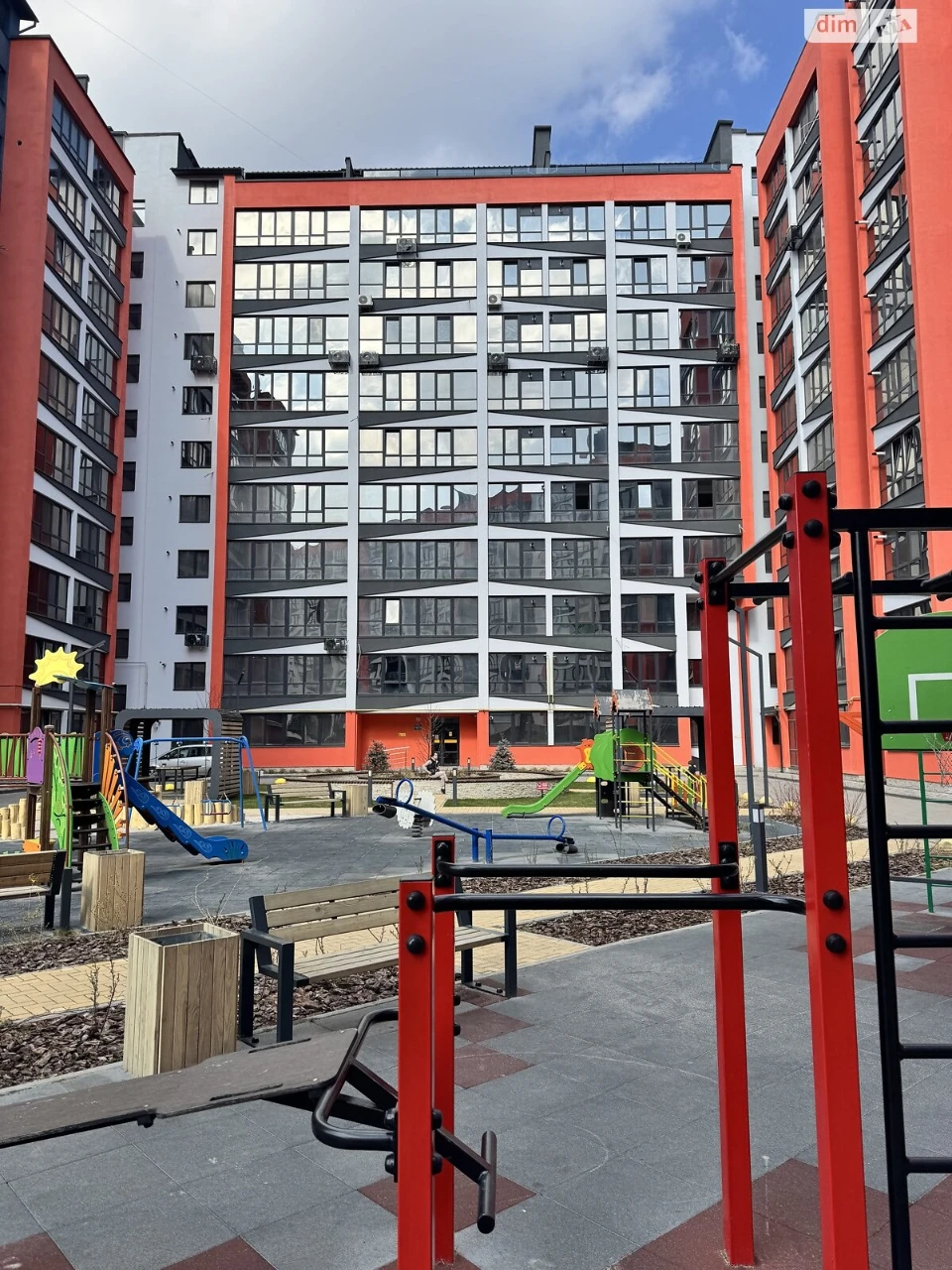 Apartment for Sale: Center