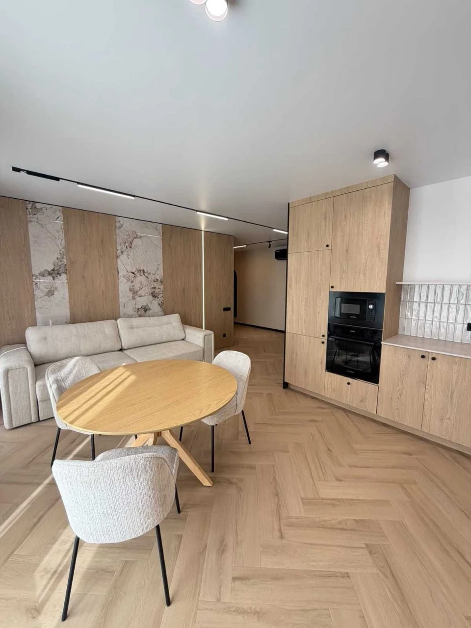Spacious Apartment with Full Furnishing! $107,000 id47051