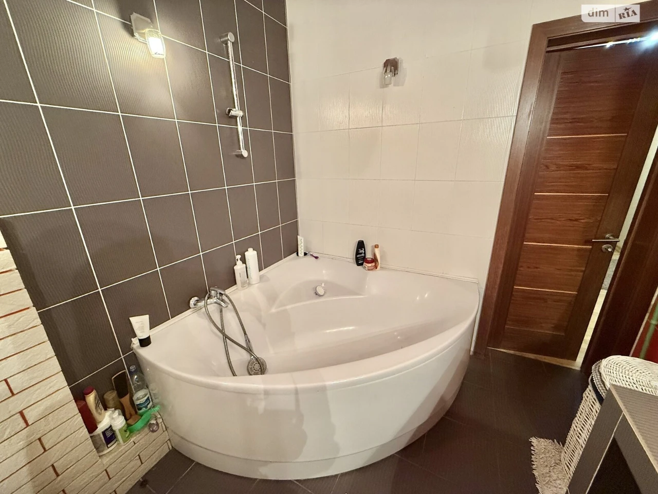 Long-Term Rental Apartment in Frankivsky