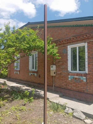 Продается трехкомнатный кирпичный дом в с. Михайливка
