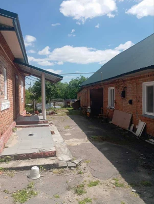 Продается трехкомнатный кирпичный дом в с. Михайливка