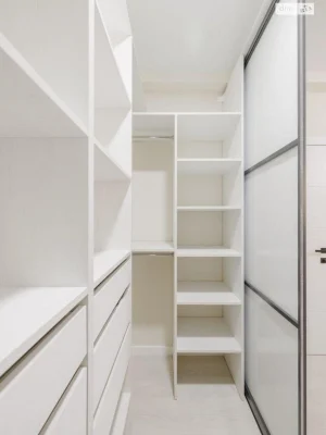 Long-Term Rental Apartment, Holosiiv