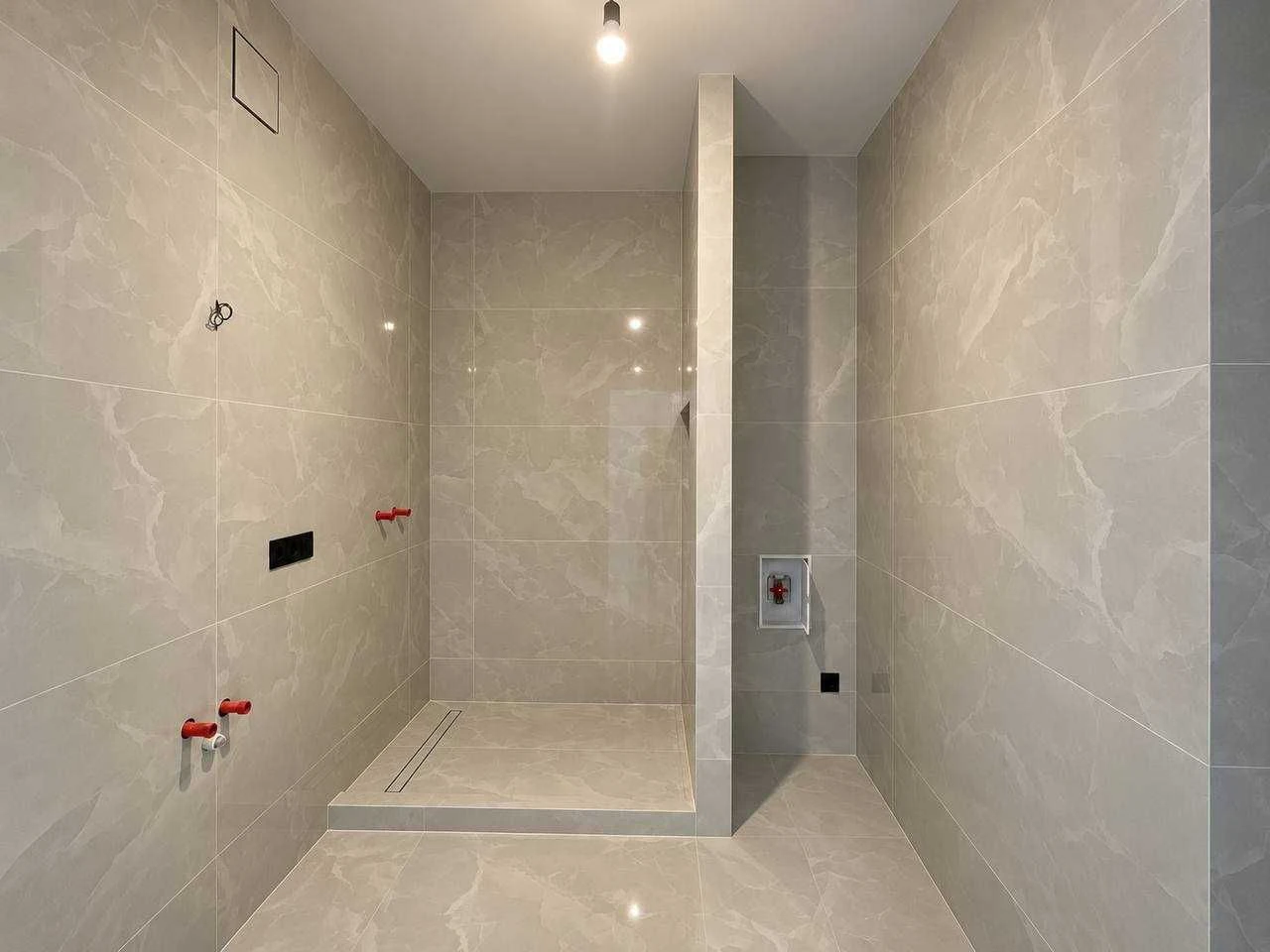 Sale of a 2-room apartment renovated in the "Veza" residential complex on Bohdana Street.