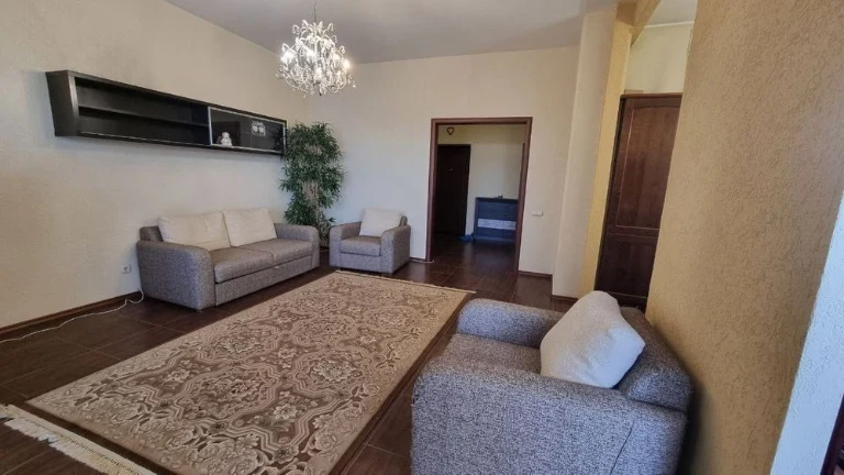2-room apartment for sale in the center at Saksaganskoho 121, residential complex Bo