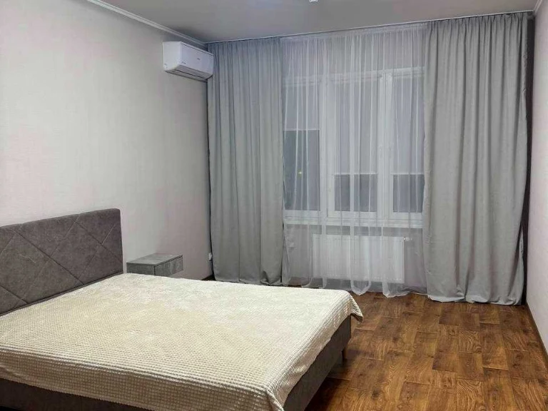Квартира. Киев, улица Семьи Кульженков