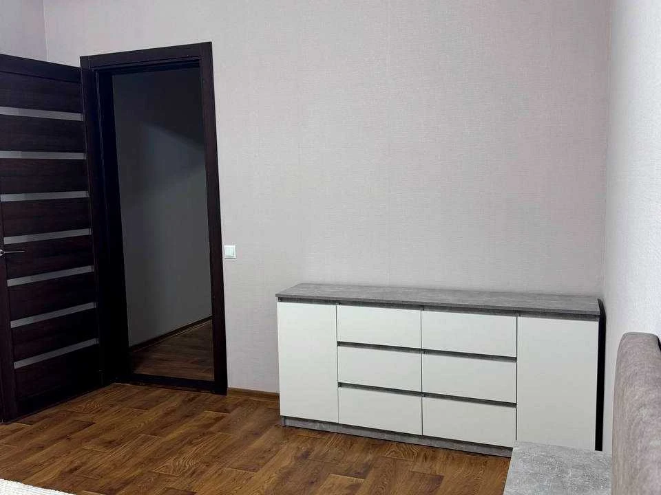 Квартира. Киев, улица Семьи Кульженков