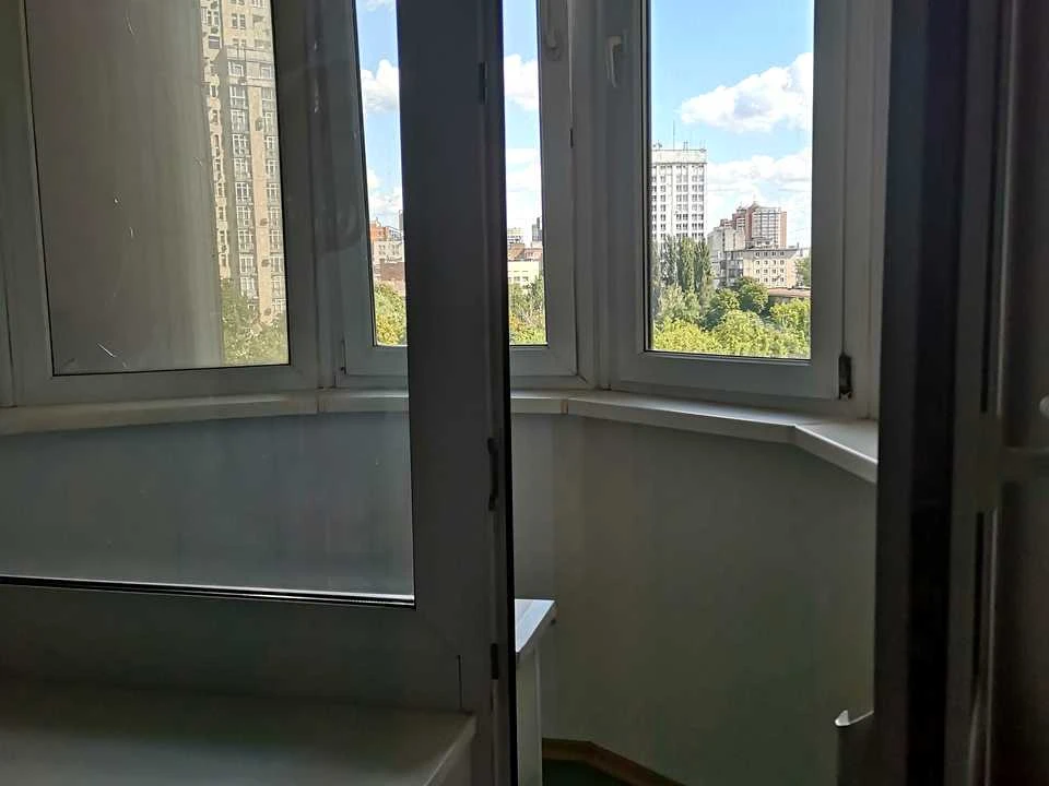 Квартира. Киев, улица Панаса Мирного