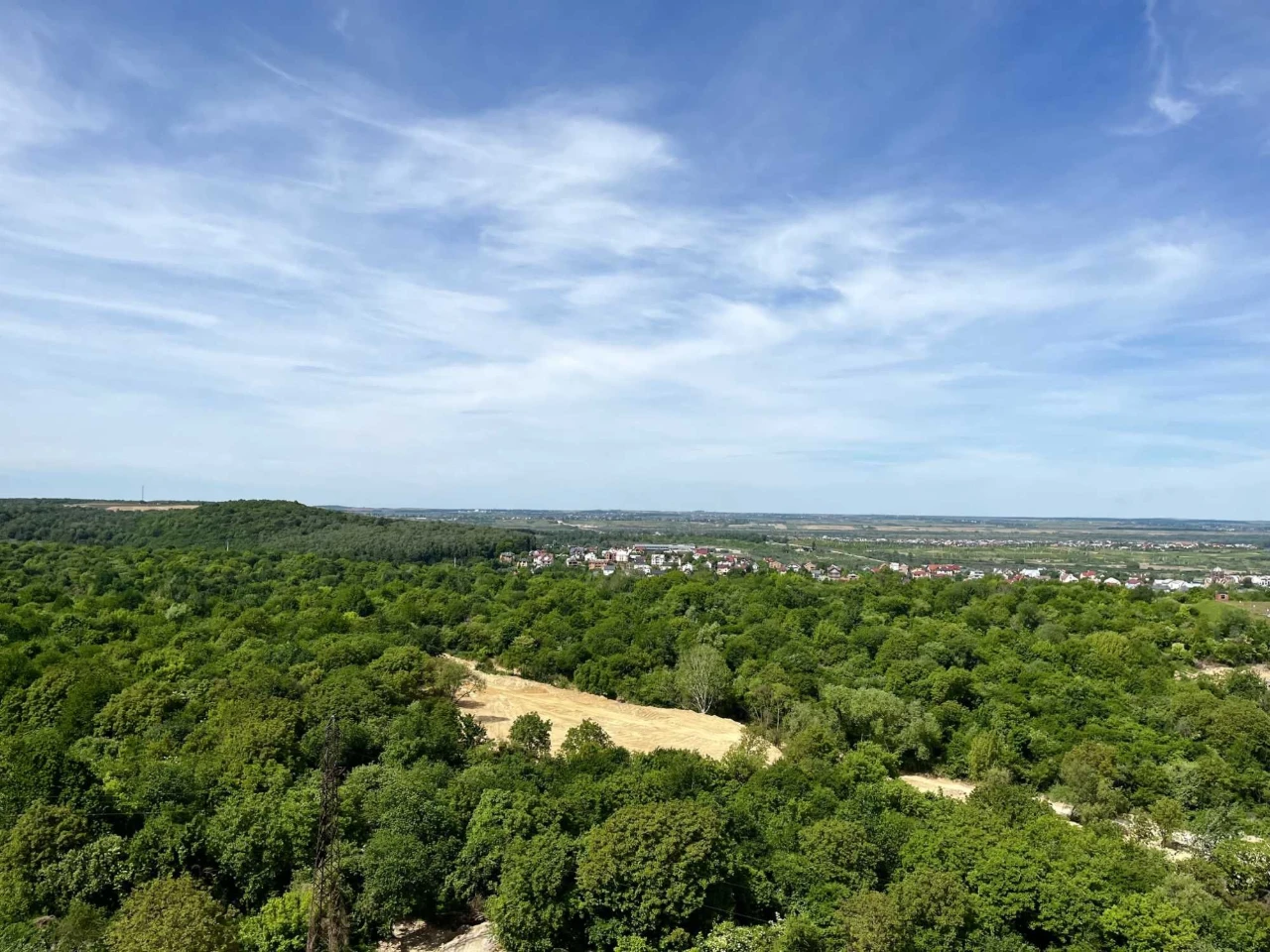 Sale of a 2-room apartment in the prestigious Viking Hills residential complex on вулиці