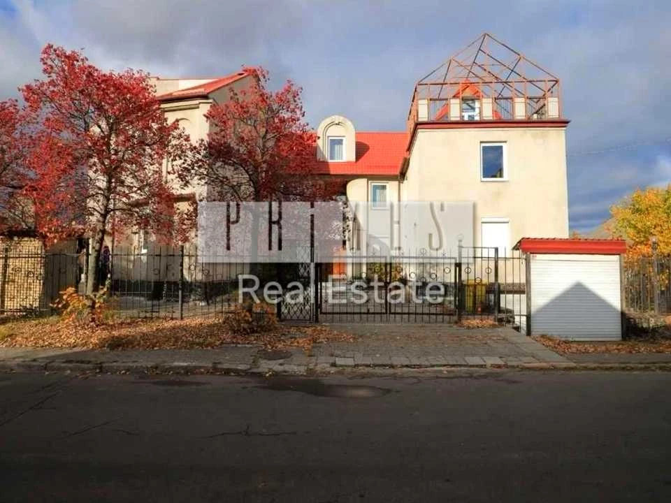 Будинок. Київ, Черняховського вул.