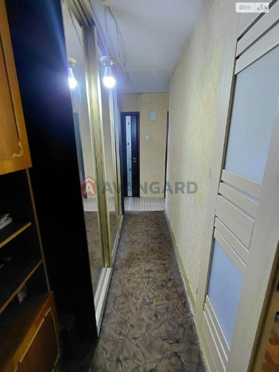 Apartment for Sale: Kozacha Street