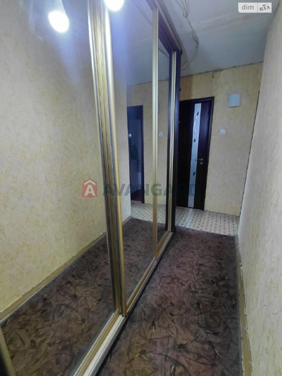 Apartment for Sale: Kozacha Street
